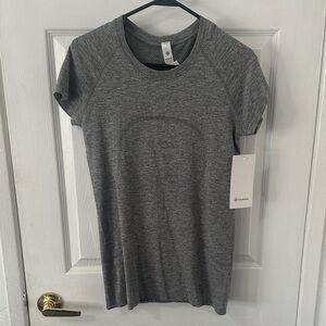 lululemon athletica Charcoal Short Sleeve Tee